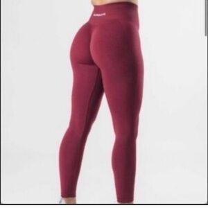 Alphalete Amplify Leggings OG color wisteria